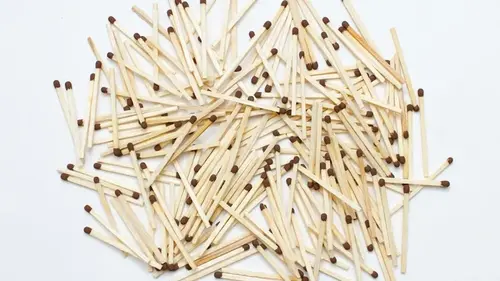 Вы точно не знали: почему садоводы кладут спичку в почву весной