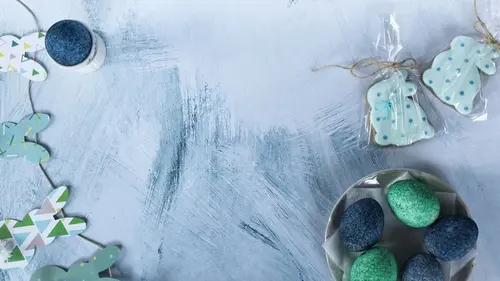 Малахитовые пасхальные яйца — два ингредиента и пасхальные яйца будут иметь дорогой оттенок