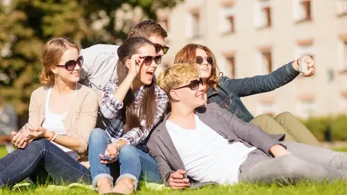 Люди, рожденные в 1970-х, отказываются от 10 правил, которых придерживается молодежь