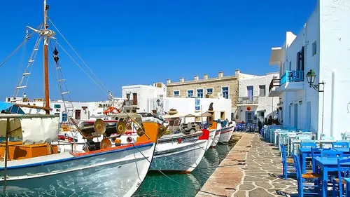 Атмосфера, как на Санторини, но без толп туристов: названы 4 малоизвестных места в Европе