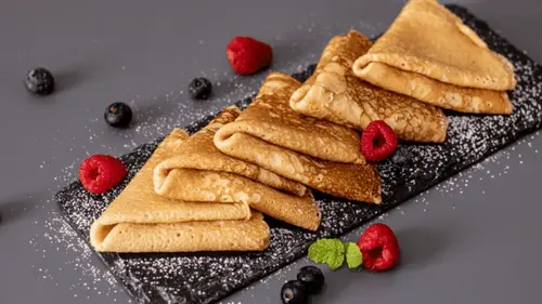 Класть сахар в тесто для блинов — грубая ошибка: почему не стоит так делать