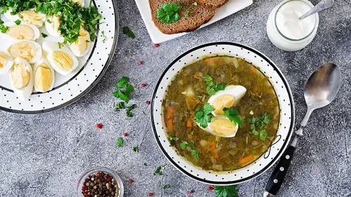 Вы точно делаете это не так: 7 правил от шефа, которые спасут вкус и цвет зеленого борща