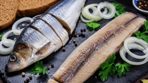 Матиас или сельдь: чем отличается эта рыба и какая из них вкуснее и полезнее