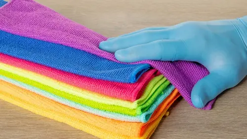 12 средств для уборки, которые опытные уборщики никогда не использовать дома