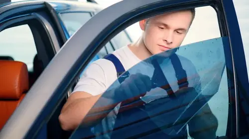 Как очистить запотевшие окна в автомобиле: способ, которым пользовались на автогонках