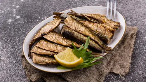 Домашние шпроты вкуснее магазинных: простой рецепт заготовки